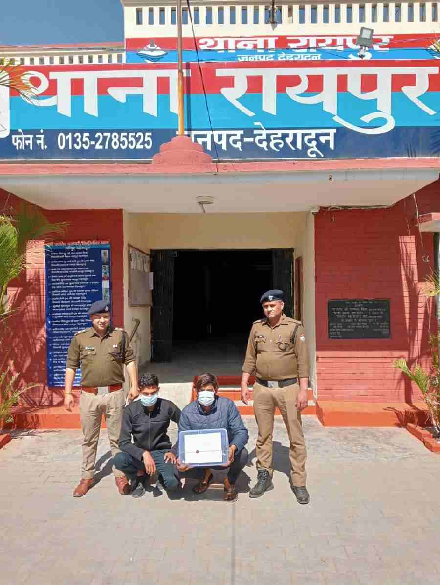 सहस्त्रधारा रोड पर हुई फायरिंग की घटना का दून पुलिस ने किया खुलासा, घटना में संलिप्त 2 अभियुक्तो को 24 घण्टे में किया गिरफ्तार