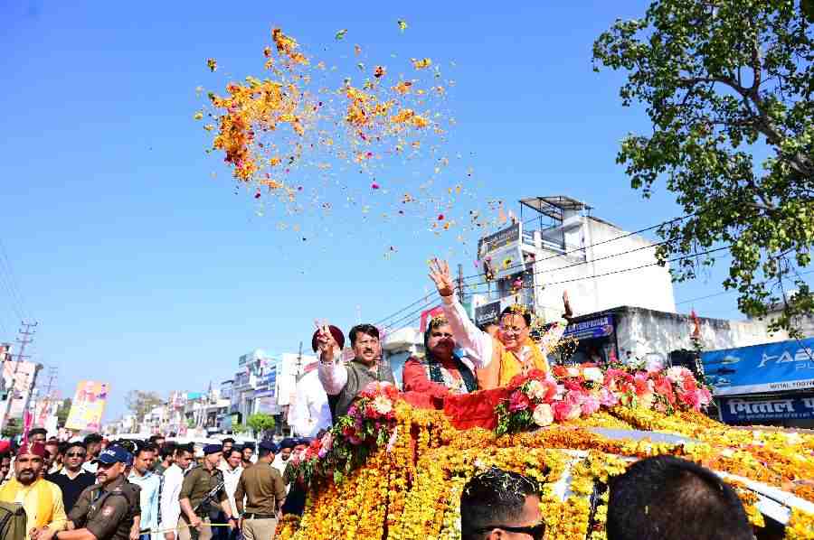 मुख्यमंत्री बाजपुर (उधमसिंह नगर) में आयोजित रोड शो में हुए शामिल, बड़ी संख्या में उपस्थित जन समूह का जताया आभार