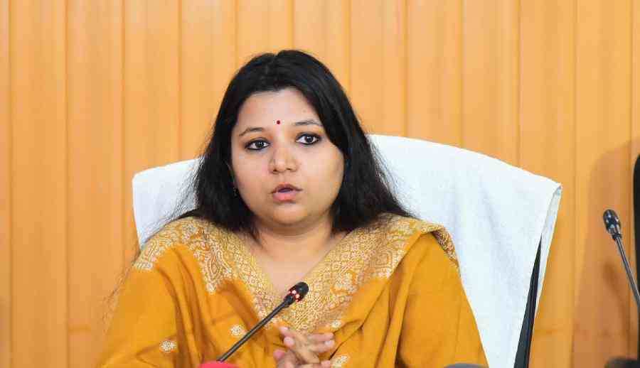 पांचों लोकसभा सीटों के लिए व्यय पर्यवेक्षक पहुंचे उत्तराखंड, नामांकन के दौरान प्रत्याशियों व पार्टियों के खर्च की होगी पूरी निगरानी– नमामि बंसल