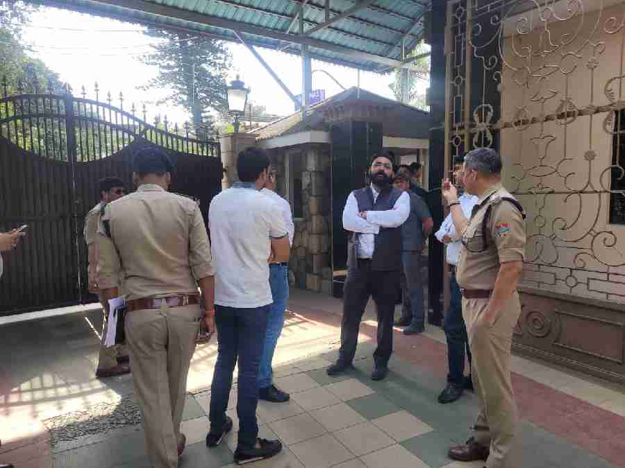 प्रकरण में पुलिस एलआईयू की जांच की आंच पहुची गुप्ता बंधु के घर, गुप्ता बन्धुओं के आवास पर लगे सीसीटीवी कैमरों की डीवीआर कब्जे में ली