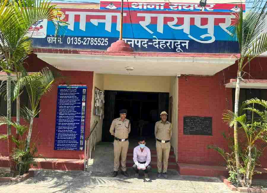 बुजुर्ग महिला से हुई सोने की चेन लूट का दून पुलिस ने किया खुलासा, बडा लोन व कर्ज के चलते अभियुक्त ने दिया घटना को अंजाम