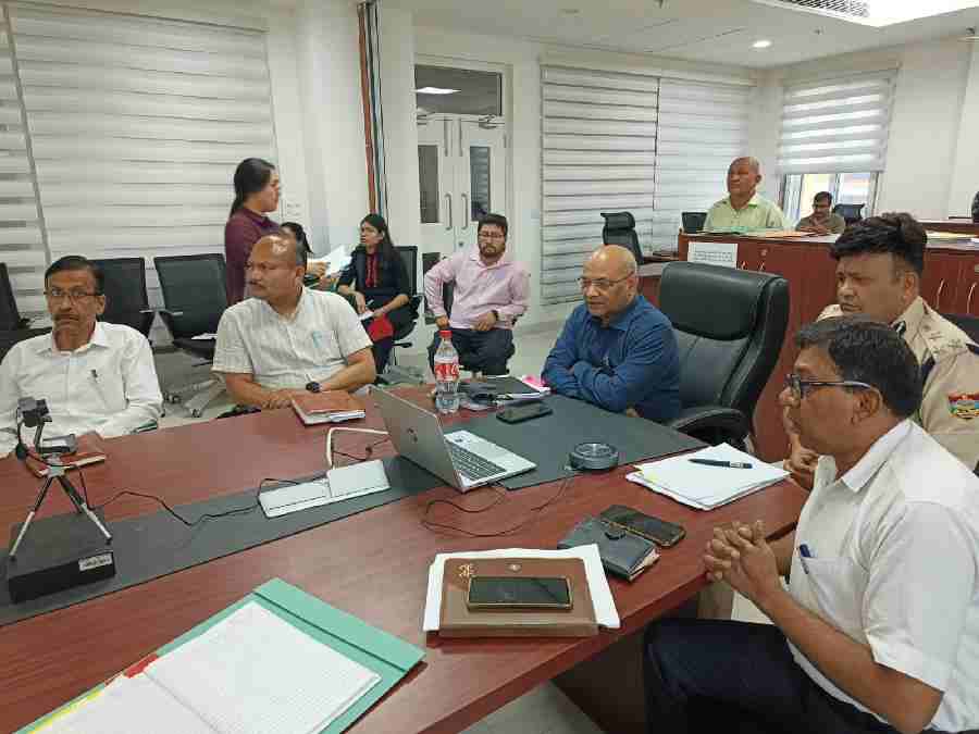 मानसून में संभावित आपदाओं के दृष्टिगत यूएसडीएमए में बैठक का आयोजन, कांवड़ यात्रा को लेकर एसओपी भेजें जिलेः आनंद स्वरूप