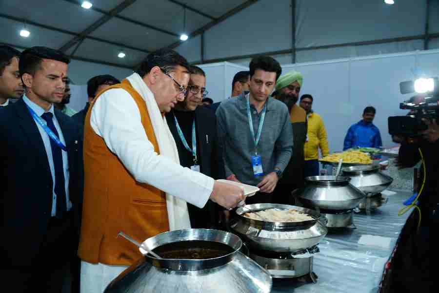 मुख्यमंत्री धामी ने रायपुर स्थित महाराणा प्रताप स्पोर्ट्स स्टेडियम में 38वें राष्ट्रीय खेलों की विभिन्न व्यवस्थाओं का किया अवलोकन