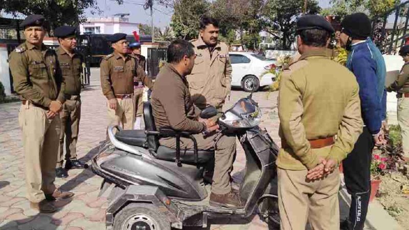 एक अभिभावक की भूमिका में दिखे एसएसपी दून, पुलिस लाइन में आयोजित परेड के बाद एसएसपी दून ने लंबे समय से बीमार चल रहे पुलिस कर्मियों से की मुलाकात