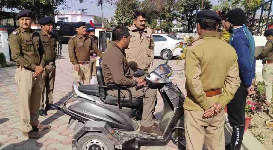 एक अभिभावक की भूमिका में दिखे एसएसपी दून, पुलिस लाइन में आयोजित परेड के बाद एसएसपी दून ने लंबे समय से बीमार चल रहे पुलिस कर्मियों से की मुलाकात