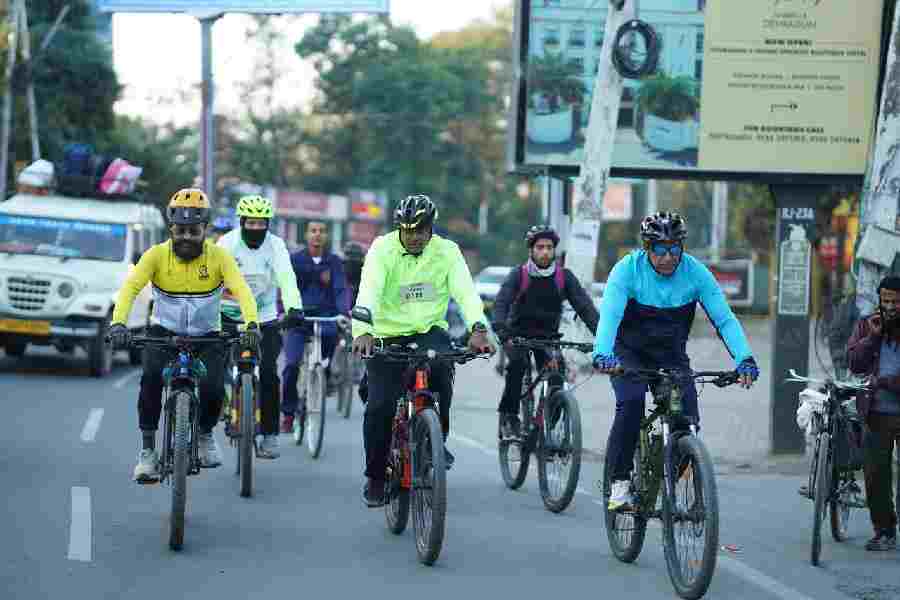 साइकिल रैली से दिया मतदाता जागरुकता का संदेश, मुख्य निर्वाचन अधिकारी ने स्वंय साइकिल चलाकर किया रैली में प्रतिभाग, 18 से लेकर 69 वर्ष तक के साइकिल प्रेमी हुए रैली में शामिल