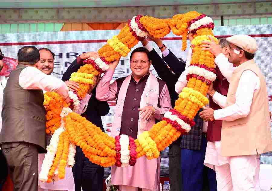 उत्तराखंड में सर्वप्रथम समान नागरिक संहिता लागू किये जाने पर मुख्यमंत्री धामी का गजरौला, उत्तर प्रदेश में हुआ सम्मान, यूसीसी लाखों महिलाओं के अधिकारों का सुरक्षा कवच है– धामी