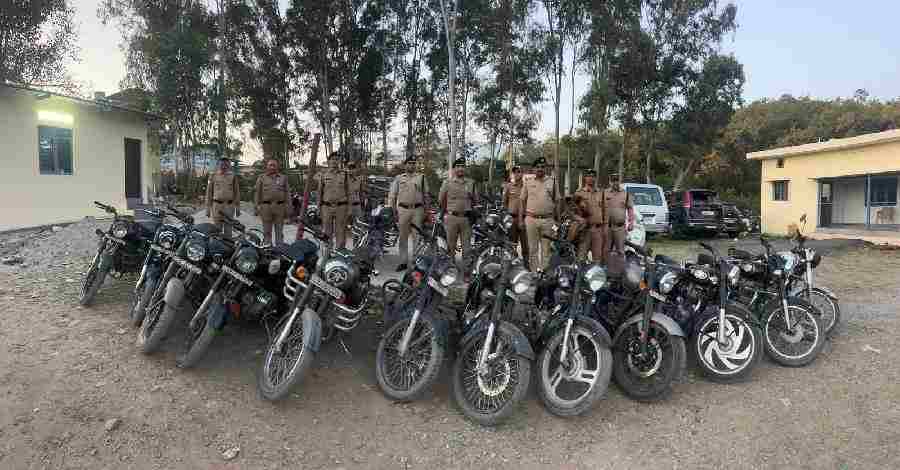 मॉडिफाईड साइलेंसर लगी 27 रॉयल इनफील्ड बुलेट मोटरसाइकिल को प्रेमनगर पुलिस ने किया सीज