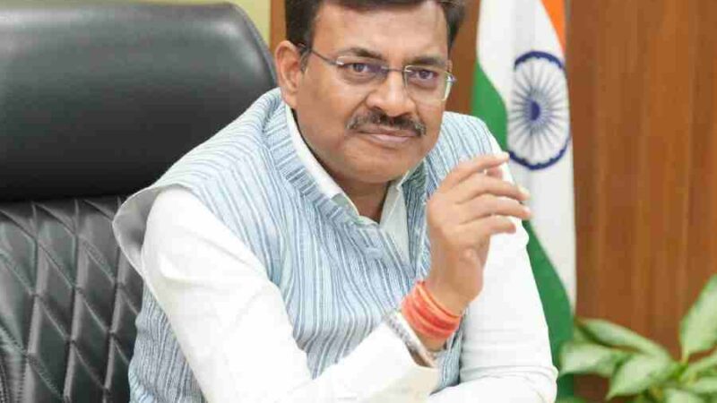 1 मई, 2025 से विभागों में अनिवार्य रूप से बायोमैट्रिक उपस्थिति सुनिश्चित करें अधिकारी: मुख्य सचिव