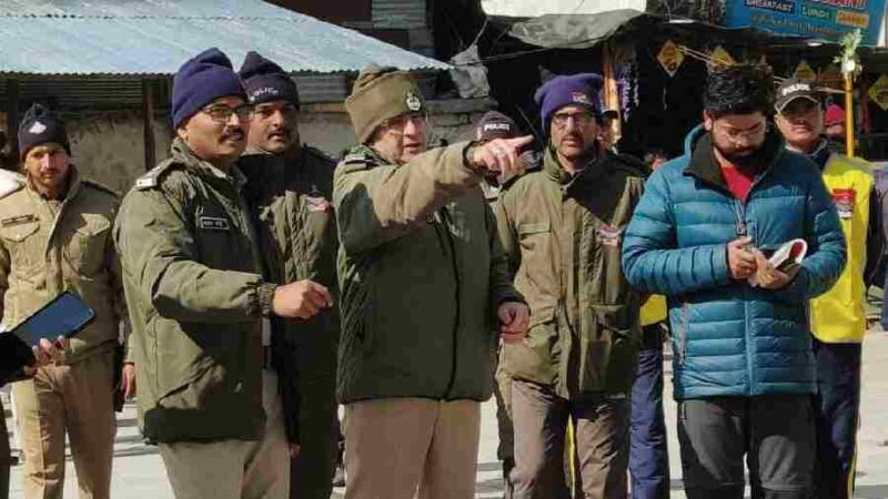 पुलिस महानिदेशक ने केदारनाथ एवं बद्रीनाथ धामों का किया स्थलीय निरीक्षण, सुरक्षा व्यवस्था और भीड़ प्रबंधन के लिए दिए आवश्यक निर्देश