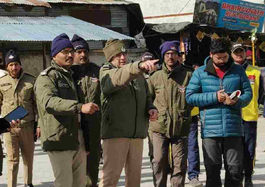 पुलिस महानिदेशक ने केदारनाथ एवं बद्रीनाथ धामों का किया स्थलीय निरीक्षण, सुरक्षा व्यवस्था और भीड़ प्रबंधन के लिए दिए आवश्यक निर्देश