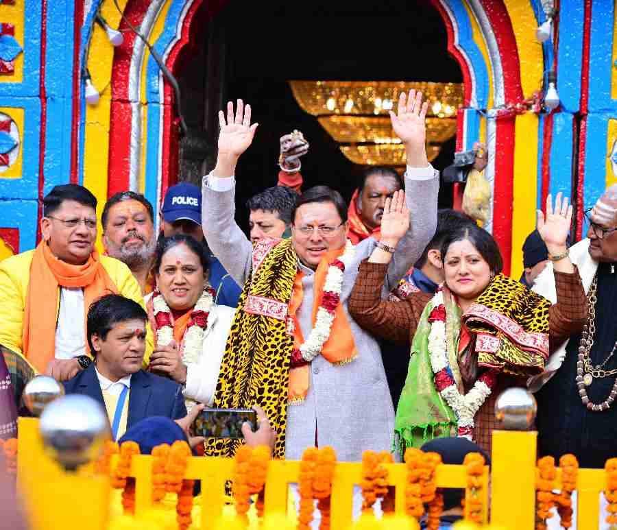 मंत्र उच्चारण के बीच विधि-विधान से खुले ग्यारहवें ज्योर्तिलिंग श्री केदारनाथ धाम के कपाट, मुख्यमंत्री धामी भी बने कपाट खुलने के साक्षी, सबसे पहली पूजा प्रधानमंत्री के नाम हुई सम्पन्न