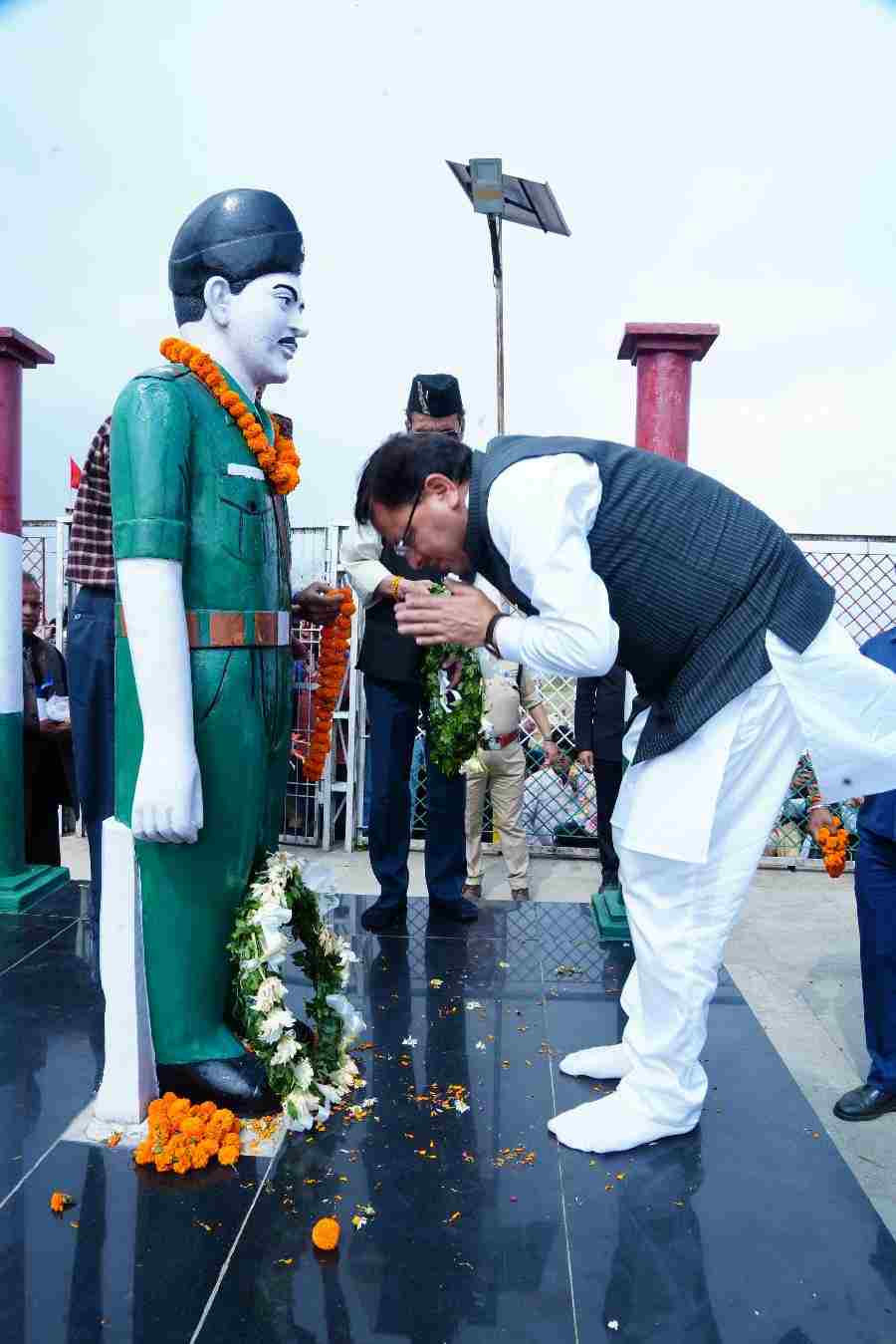 मुख्यमंत्री ने किया स्वतंत्रता सेनानी शहीद केसरी चंद को नमन, मुख्यमंत्री ने प्रतिवर्ष आयोजित होने वाले वीर शहीद केसरी चंद मेले के संचालन के लिए 5 लाख रुपए देने की घोषणा की