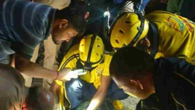 खाई में गिरे छात्र के लिए देवदूत बनी दून पुलिस, आत्महत्या के लिए बिधोली स्थित सुसाइड पॉइंट से खाई में कूदे छात्र की बचाई जान