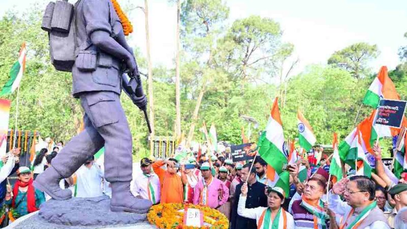 मुख्यमंत्री धामी के नेतृत्व में “तिरंगा शौर्य सम्मान यात्रा” का किया गया भव्य आयोजन, मुख्यमंत्री ने शौर्य स्थल पर पुष्प चक्र अर्पित कर शहीद जवानों को दी श्रद्धांजलि