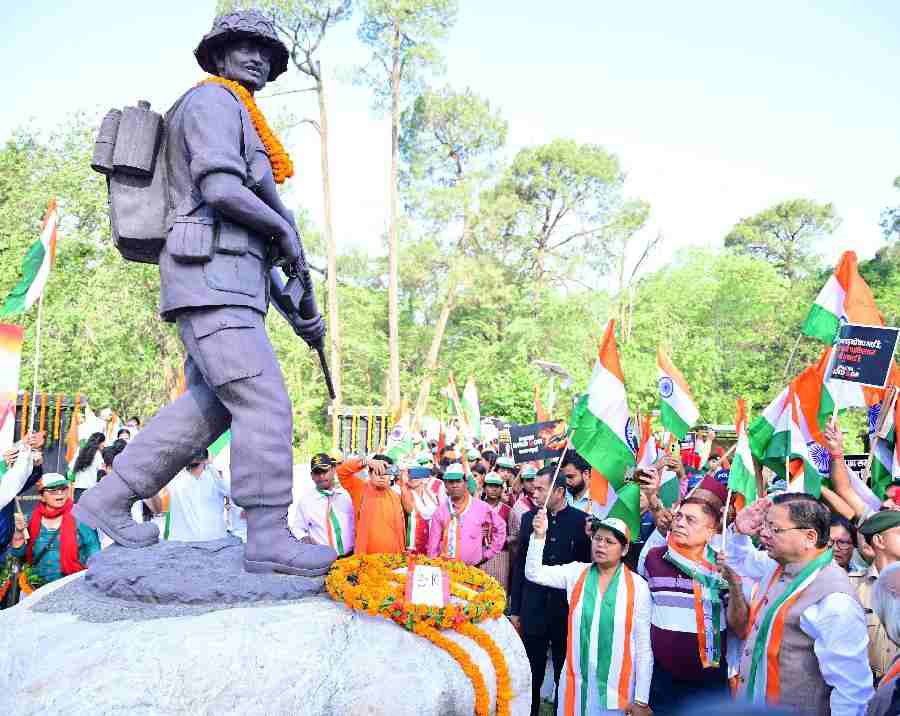 मुख्यमंत्री धामी के नेतृत्व में “तिरंगा शौर्य सम्मान यात्रा” का किया गया भव्य आयोजन, मुख्यमंत्री ने शौर्य स्थल पर पुष्प चक्र अर्पित कर शहीद जवानों को दी श्रद्धांजलि
