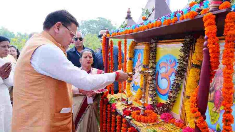 मुख्यमंत्री ने सरस्वती विद्या मंदिर, मांडूवाला में छात्रावास शिलान्यास कार्यक्रम में किया प्रतिभाग