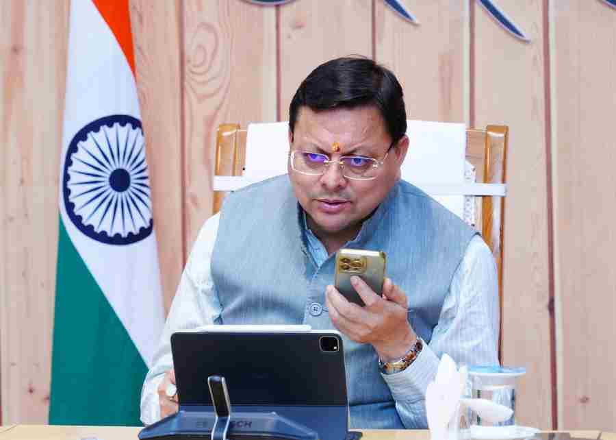 सीएम हेल्पलाइन की सक्रियता जांचने के क्रम में सीएम ने शिकायतकर्ताओं से की बातचीत, मुख्यमंत्री ने शिकायतकर्ताओं से पूछा आपका काम हुआ कि नहीं..?