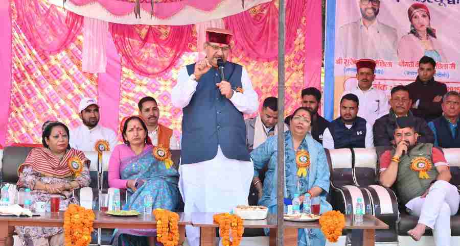 टिहरी जनपद के ऐंदी क्षेत्र में कृषि मंत्री गणेश जोशी ने मेले में लिया भाग, दुलेश्वर महाराज से लिया आशीर्वाद