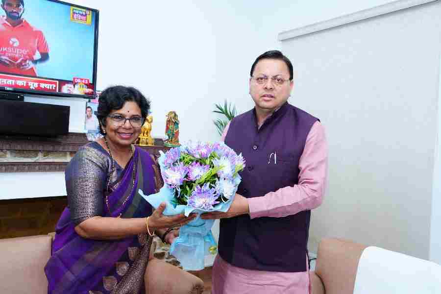 मुख्यमंत्री धामी से राष्ट्रीय महिला आयोग (NCW) की अध्यक्ष श्रीमती विजया किशोर रहाटकर ने की शिष्टाचार भेंट