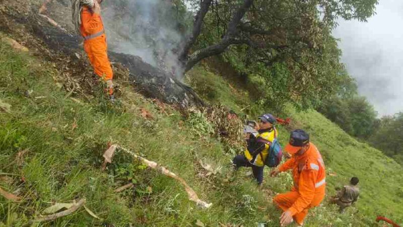 उत्तराखंड के गौरीकुंड क्षेत्र में बड़ा हादसा : हेलीकॉप्टर क्रैश में 7 की मौत की आशंका, SDRF मौके पर