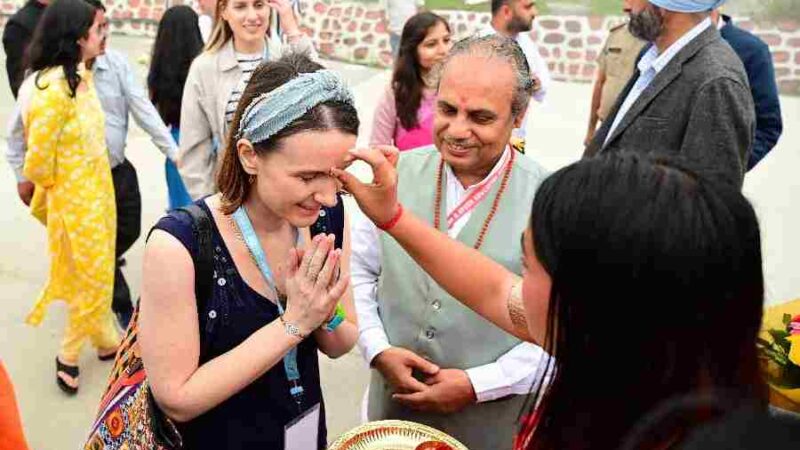 भराड़ीसैंण, गैरसैंण की मिट्टी ने जीता विदेशी मेहमानों का दिल, विदेशी मेहमानों ने सराहा उत्तराखंड की संस्कृति और सौंदर्य