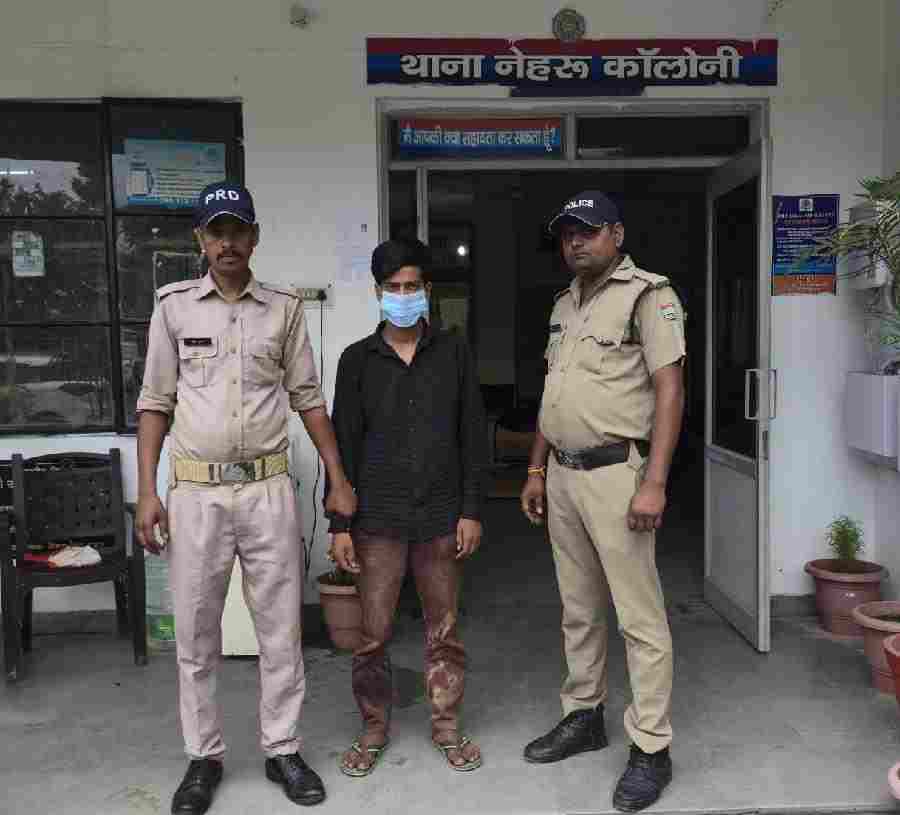 नाबलिग को बहला फुसलाकर भगा ले जाने वाले अभियुक्त को दून पुलिस ने पीलीभीत उत्तर प्रदेश से किया गिरफ्तार, अभियुक्त के कब्जे से नाबालिग युवती को किया बरामद