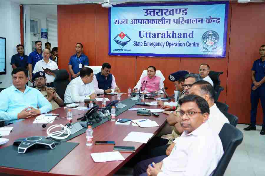 मुख्यमंत्री ने राज्य आपातकालीन परिचालन केंद्र पहुंचकर प्रदेश में हो रही अतिवृष्टि का लिया जायजा, मानसून के दृष्टिगत दो माह तक 24 घण्टे अलर्ट मोड पर रहने के अधिकारियों को दिये निर्देश