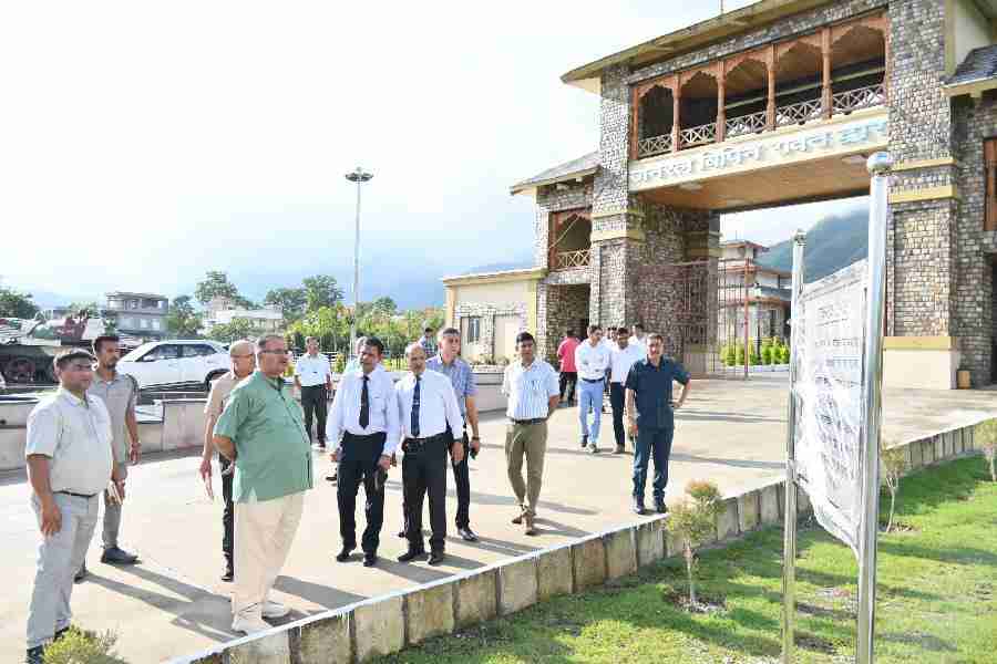 सैनिक कल्याण मंत्री गणेश जोशी ने सैन्यधाम का किया निरीक्षण