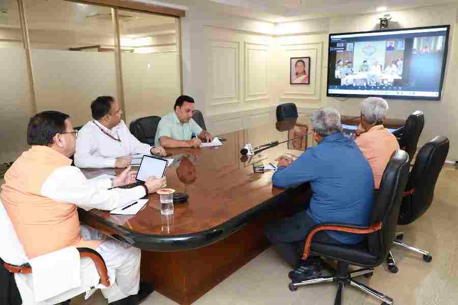 मुख्यमंत्री धामी ने वीडियो कांफ्रेंसिंग के माध्यम से आगामी कांवड़ मेला-2025 की तैयारियों को लेकर प्रशासनिक एवं पुलिस अधिकारियों के साथ की समीक्षा बैठक