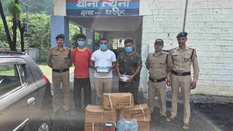 भारी मात्रा में विस्फोटक पदार्थों के साथ 3 अभियुक्तों को दून पुलिस ने किया गिरफ्तार, 5 पेटियों में रखा 125 किलो ग्राम डायनामाइट हुआ बरामद