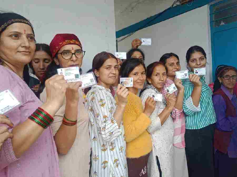देहरादून के चकराता, कालसी व विकास नगर में 78.49 फीसदी हुआ मतदान, पहले चरण का चुनाव शांतिपूर्ण संपन्न, पोलिंग पार्टियों की वापसी शुरू, कडी सुरक्षा के बीच स्ट्रांग रूम में सील रहेगी मत पेटियां, 31 जुलाई को होगी मतगणना