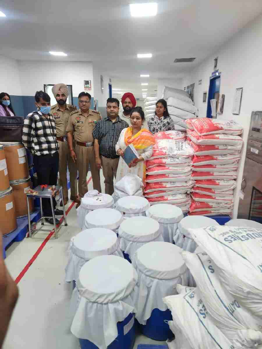 नशा मुक्त उत्तराखंड अभियान : मुख्यमंत्री के निर्देश पर औषधि विभाग की बड़ी कार्रवाई, थोक औषधि विक्रेताओं का सघन निरीक्षण, मनः प्रभावी औषधियाँ जब्त कर फर्म को किया सील