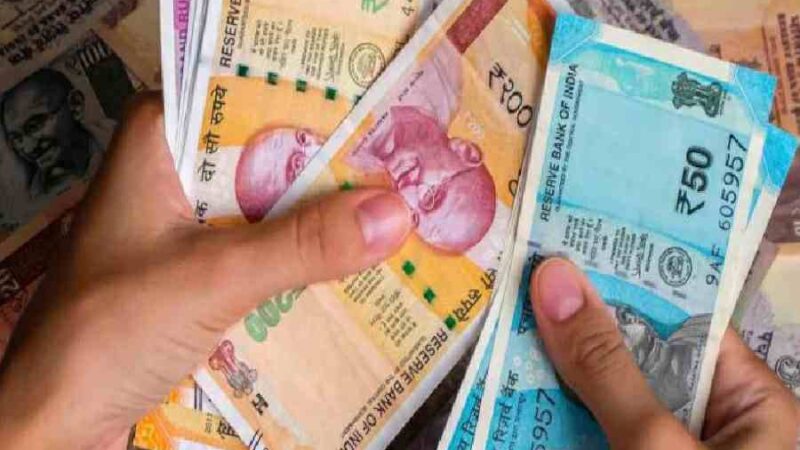 सतर्कता विभाग की कार्रवाई, रिश्वत लेते हुए रंगे हाथ पकड़े गए मंडी समिति काशीपुर के प्रभारी सचिव