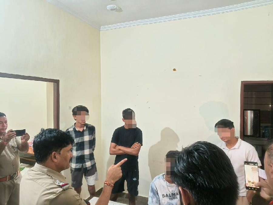 दून पुलिस की उपद्रवी छात्रों पर सख्ती, विधौली प्रेमनगर क्षेत्र में स्थित 12 बाॅयज हॉस्टल/पीजी में देर रात पुलिस ने की आकस्मिक चेकिंग, छात्रों का सत्यापन न कराये जाने पर पुलिस एक्ट में चालान, 60 हज़ार रूपये का किया जुर्माना
