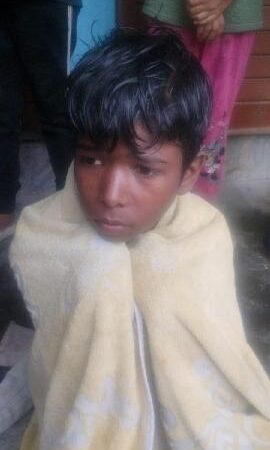 भारी वर्षा के कारण उफ़ान पर आए नाले में बच्चों के बहने की सूचना पर दून पुलिस ने स्थानीय लोगों के साथ चलाया रेस्क्यू अभियान, एक बच्चे को किया सकुशल रेस्क्यू , एक अन्य बालक का शव बरामद