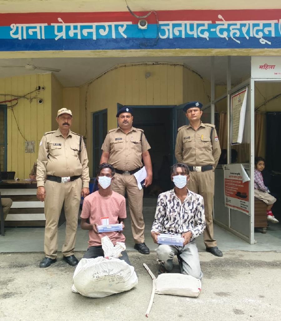 लल्लन गैंग आया दून पुलिस की गिरफ्त में, अलग- अलग थाना क्षेत्रो में हुई चोरी की 2 बडी घटनाओं का दून पुलिस ने किया खुलासा, गैंग के सरगना सहित 2 अभियुक्तों को पुलिस ने किया गिरफ्तार