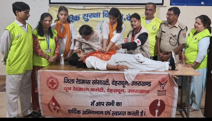 यूथ रेडक्रास ने गुरुकुल कांगड़ी विश्वविद्यालय के कन्या गुरुकुल परिसर, देहरादून में नागरिक सुरक्षा प्रशिक्षण दिया, उत्तराखंड में छात्र-छात्राओं के लिए आपदा प्रबंधन प्रशिक्षण अनिवार्य हो : डॉ० अनिल वर्मा