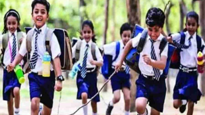 उत्तराखंड में भारी बारिश का कहर, देहरादून समेत पांच जिलों में स्कूलों में छुट्टी, आदेश जारी