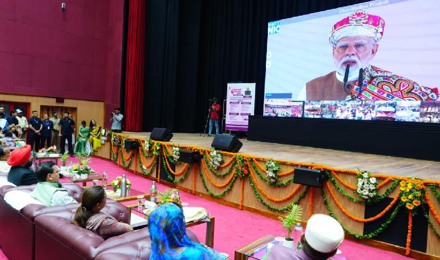 प्रधानमंत्री नरेन्द्र मोदी ने मध्य प्रदेश के धार से ’’स्वस्थ नारी सशक्त परिवार’’ और ’’आठवें राष्ट्रीय पोषण माह’’ अभियान का किया शुभारंभ, देहरादून में वर्चुअल रूप से राज्यपाल और मुख्यमंत्री धामी सहित अन्य गणमान्य लोग रहे मौजूद