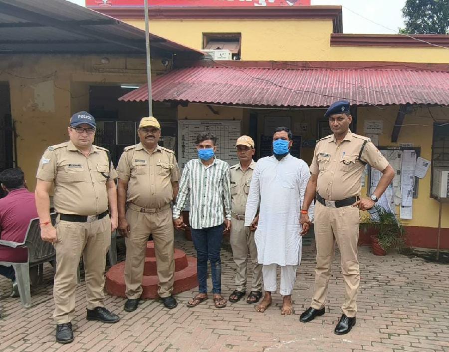 गौकशी तथा अवैध पशु कटान में लिप्त अभियुक्तों पर गैंगस्टर एक्ट अभियोग पंजीकृत कर गैंग लीडर सहित 2 अभियुक्तों को पुलिस ने किया गिरफ्तार