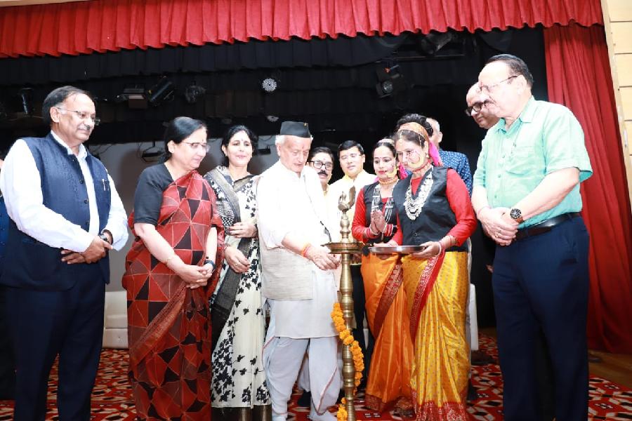 धामी सरकार के चार वर्ष की उपलब्धियों पर विचार गोष्ठी में बोले कोश्यारी, मोदी-धामी की मजबूती से ही उत्तराखंड का अगला दशक
