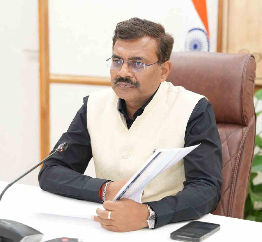 अधीनस्थ सेवा चयन आयोग परीक्षा प्रकरण की जांच एसआईटी करेगी – मुख्य सचिव