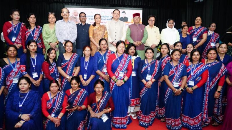 13 महिलाओं को तीलू रौतेली और 33 आंगनवाड़ी कार्यकत्रियों को उत्कृष्ट सेवा कार्य सम्मान, महिला सशक्तिकरण के लिए समर्पण के साथ कार्य करती रहेगी सरकार – मुख्यमंत्री