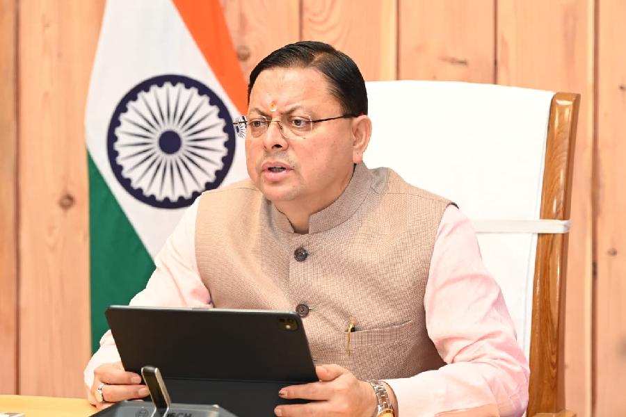 कर्मचारियों के लिए धामी सरकार का बड़ा तोहफ़ा, 11% डीए बढ़ोतरी से निगम कर्मियों में खुशी की लहर, राज्य निगम कर्मचारी महासंघ ने जताया आभार, कहा– धामी सरकार कर्मचारी हितैषी नीतियों की मिसाल