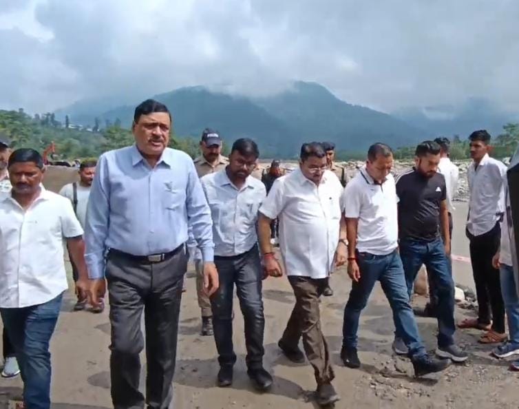 कमिश्नर गढ़वाल ने लिया आपदा का जायजा