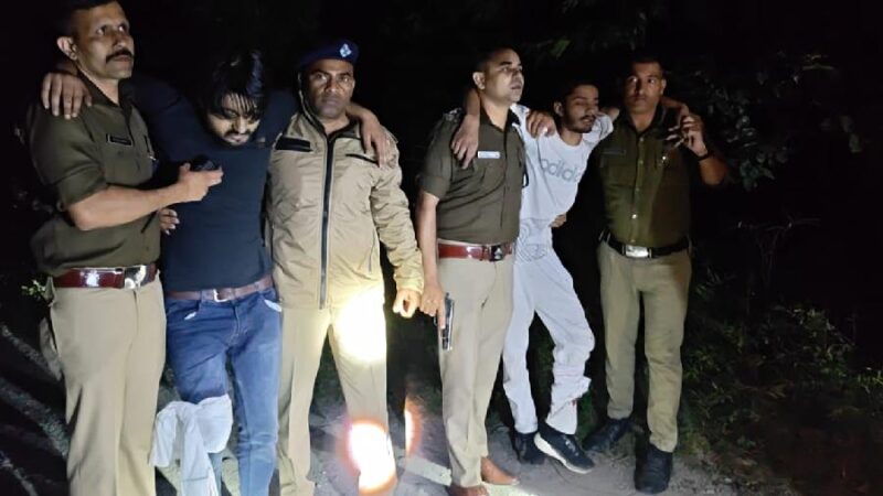 देर रात्रि डोईवाला, लालतप्पड़ क्षेत्र में पुलिस व बदमाशों के बीच मुठभेड़, दो बदमाश घायल ,एक बदमाश जंगल में फरार, कॉम्बिंग जारी