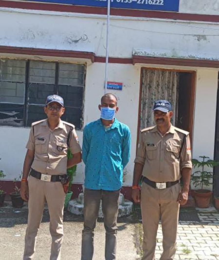 बसंत विहार क्षेत्र में हुई युवती की हत्या करने वाले फरार चल रहे मुख्य अभियुक्त को दून पुलिस ने किया गिरफ्तार