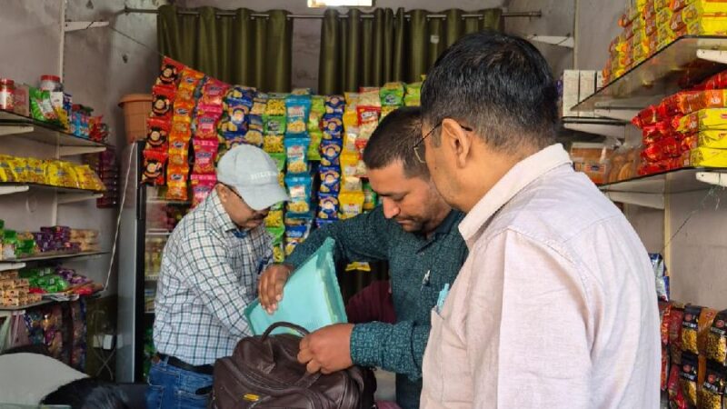 त्योहारी सीजन में मिलावटखोरों पर शिकंजा, धामी सरकार की सख्त कार्रवाई जारी, 180 किलो पनीर नष्ट, सैंपल जांच के लिए भेजे गए