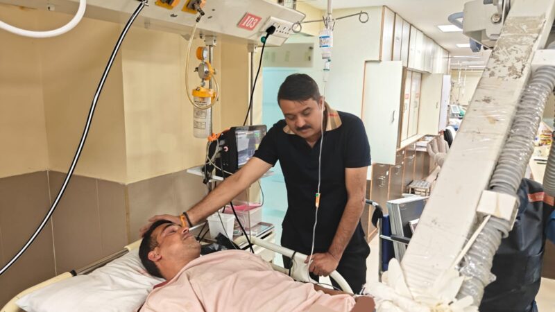 चेकिंग ड्यूटी में तैनात 3 पुलिसकर्मियों को वाहन चालक ने मारी टक्कर, तीनो गंभीर रूप से घायल, एसएसपी ने अस्पताल में घायलों का जाना हाल, वाहन चालक गिरफ्तार